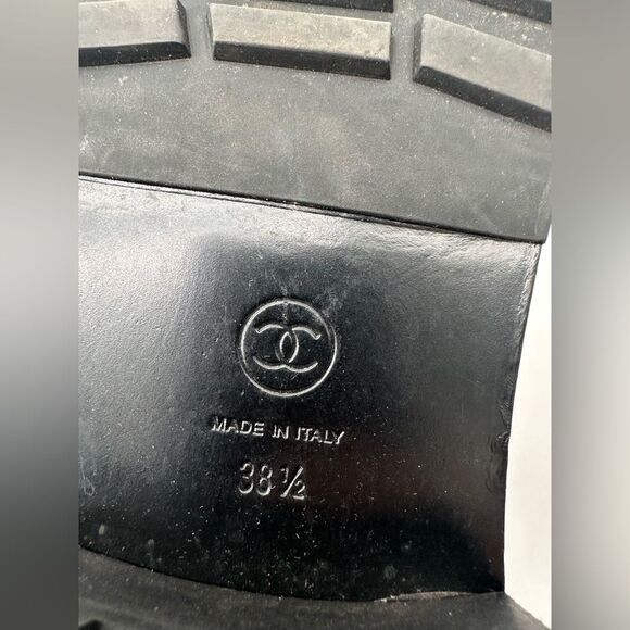 Chanel Interlocking CC Combat Pearl Leather Black Ankle Boots EU 38.5 US 7.5-8 - Picture 13 of 13